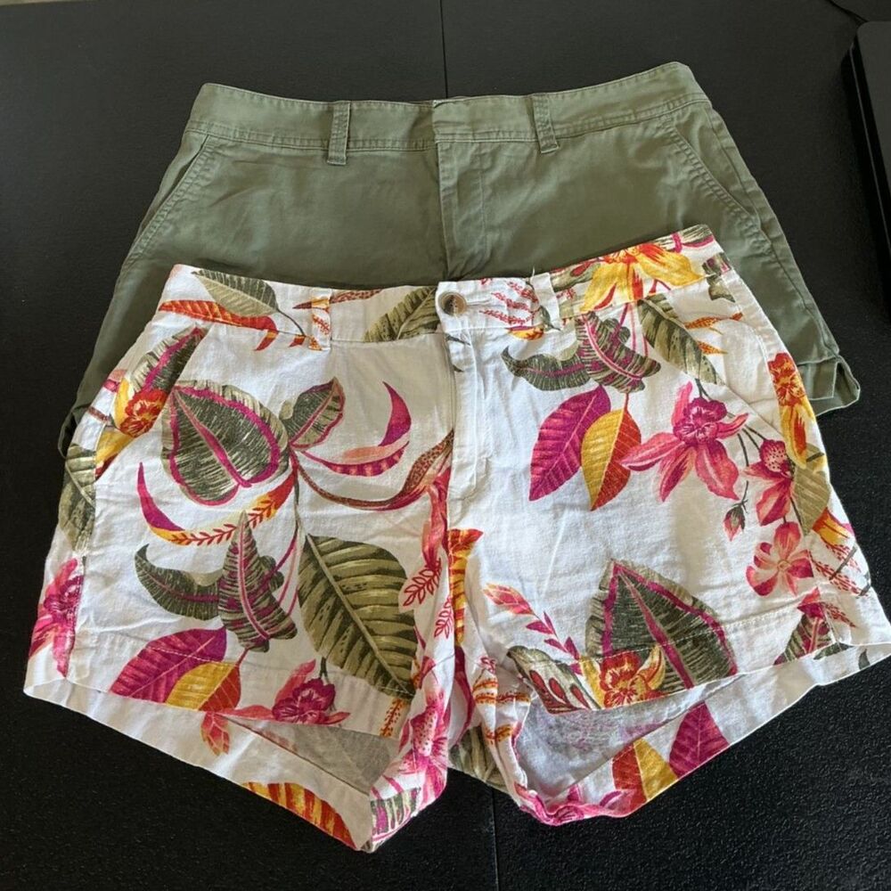 Gap, Old Navy, Women"s Everyday City  Shorts, Bundle  of Two,  Size 10